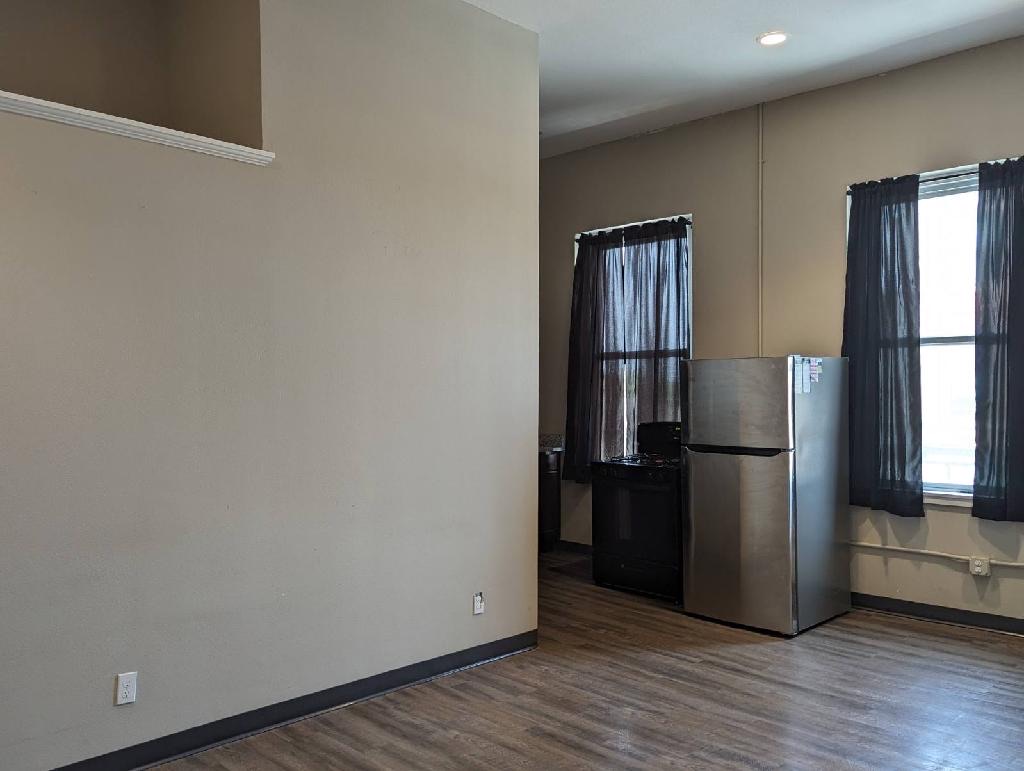 519 1/2 Central Ave - 1