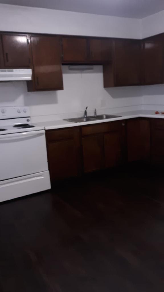 606 Humboldt Ave- D
