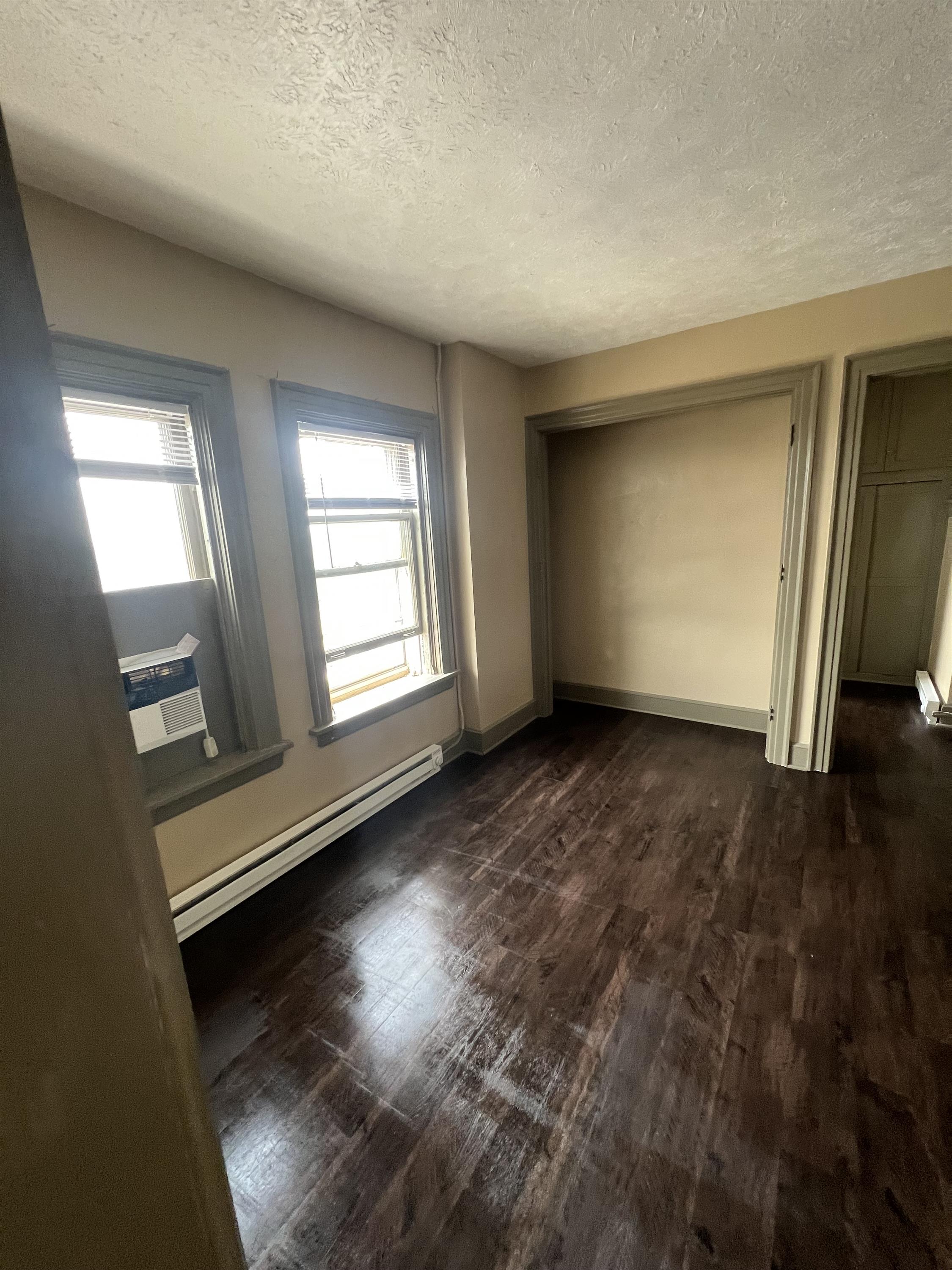 106 N 10th St. - 610-611