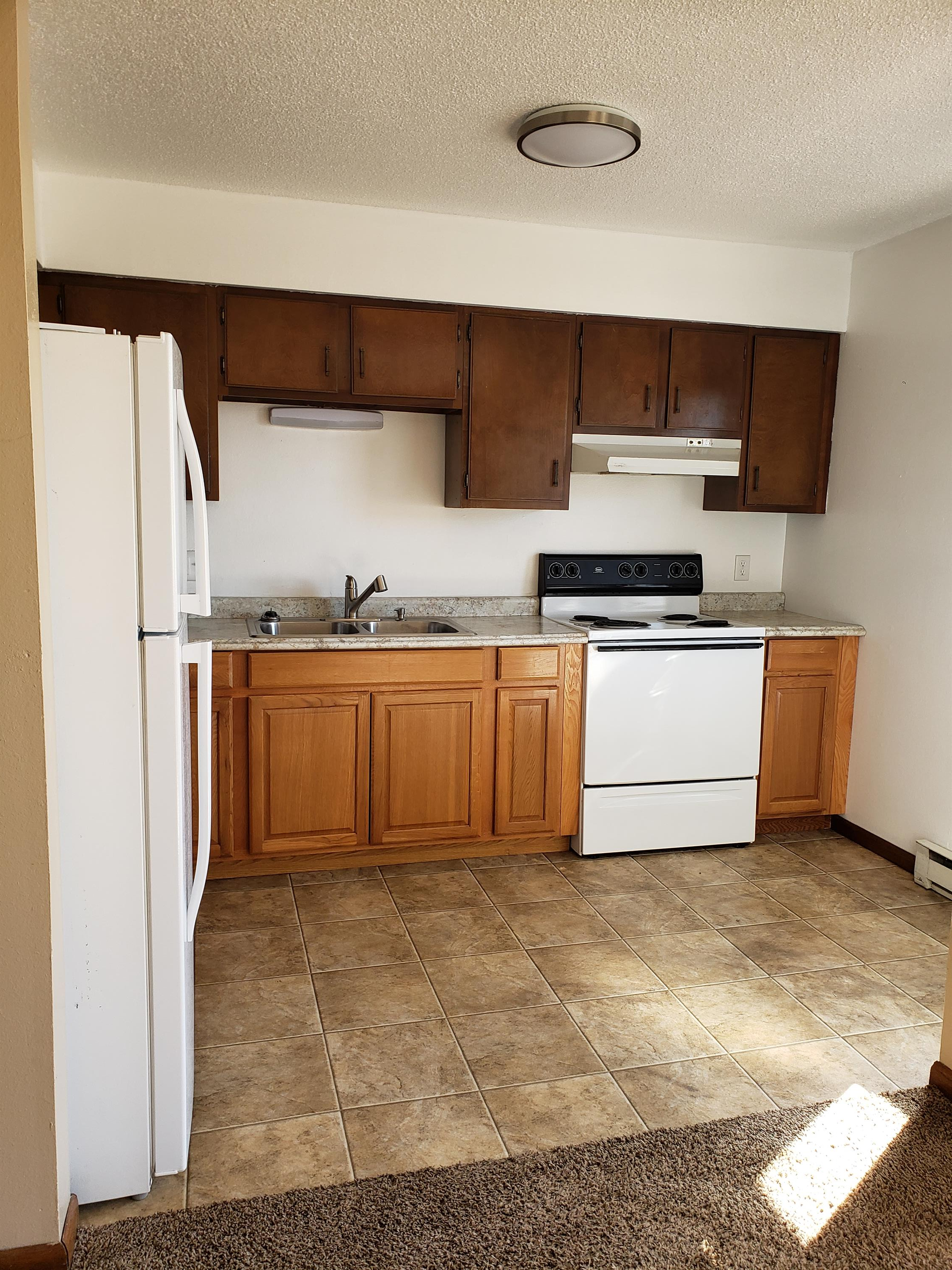 606 Humboldt Ave- B
